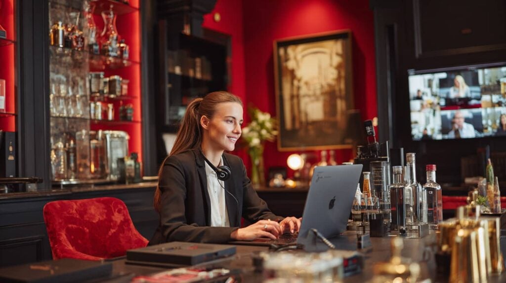 Professionelle Beratung zur Cocktailmaschine der Marke The Cocktailmaker für Gastro-Betriebe und Cocktailautomaten mieten oder kaufen.